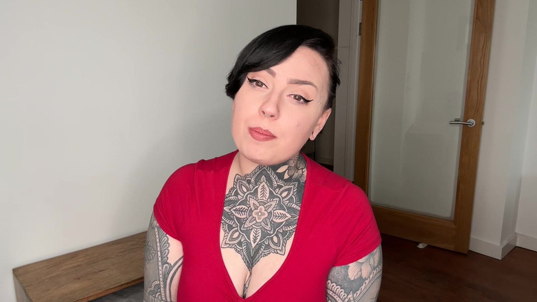 Miss Valentina: コンドームで射精するビッチ