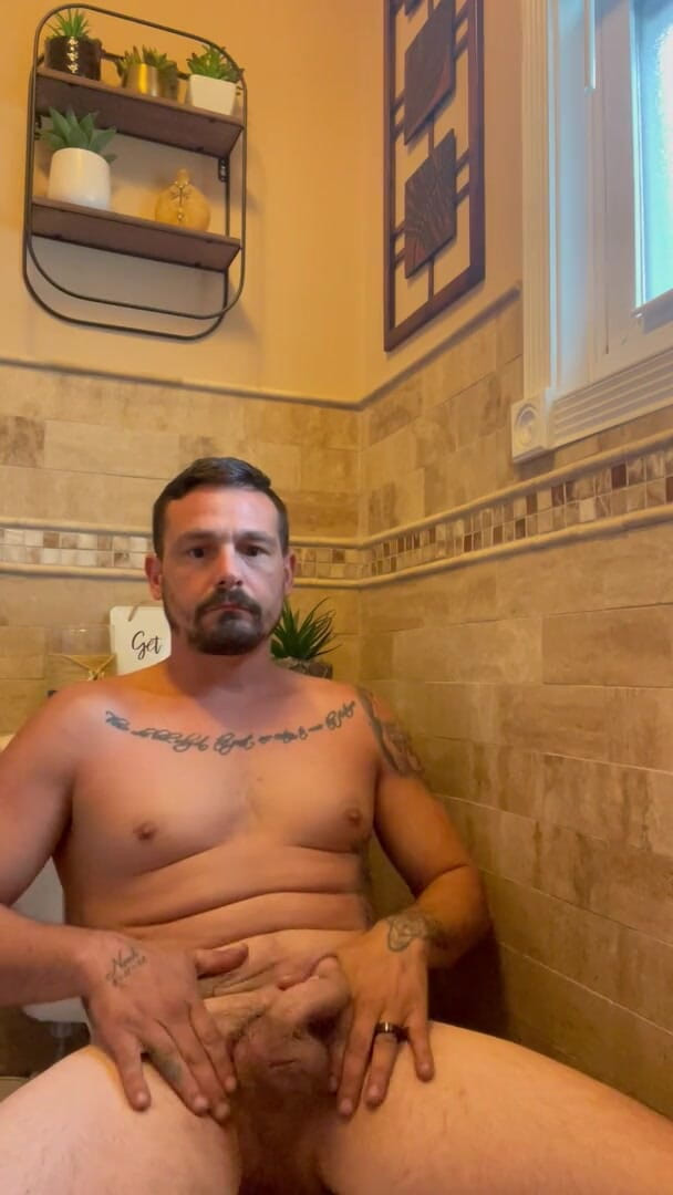 Jerkoff king: Jerking off in bathroom