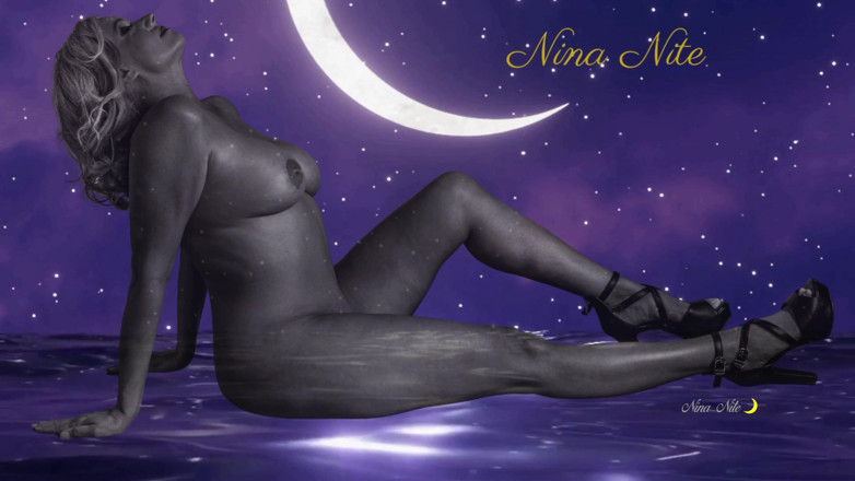 Nina Nite: ニーナは厳しいシフトの後に犯される