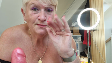 Uk Joolz: Was du vor meiner webcam siehst ... Rosa dildo lutschen