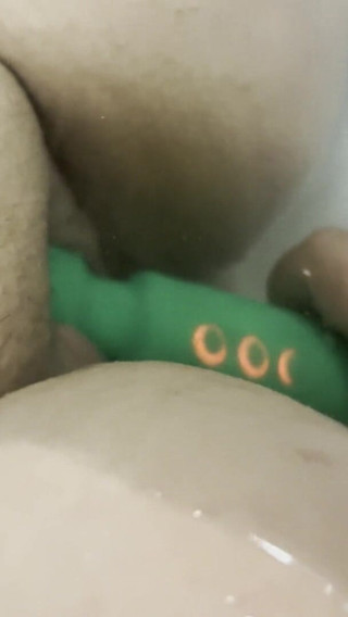 Ccox: Bath time play!