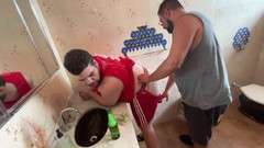Dirty tricks gays: Una sveltina nel bagno barbecue