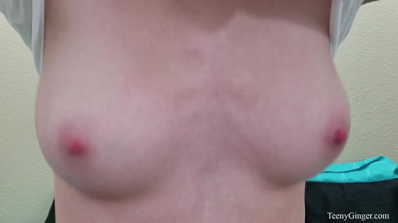 Teeny Ginger: Bouncing my boobs in HD