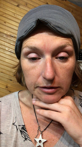 MistressWriggler: Stiekeme kleine schaamhaar spelen na het midden van de nacht...