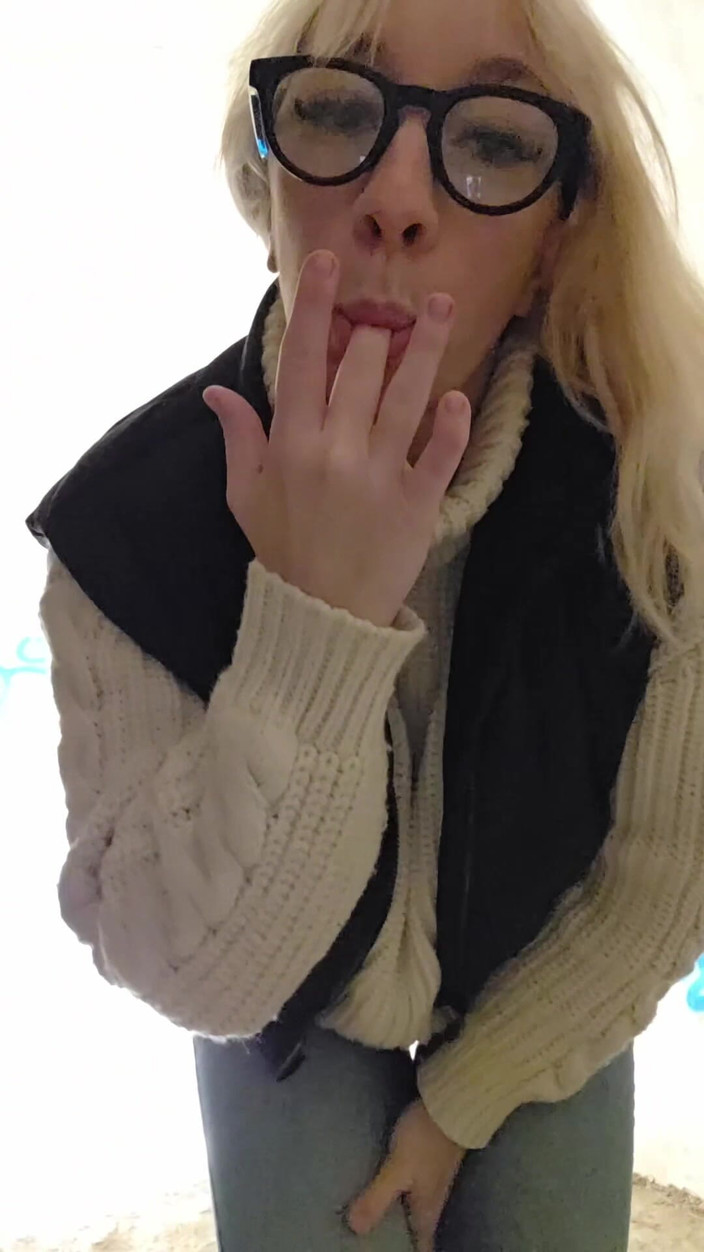 GIULIANA_OFFICIEL: Velký Prck V Opuštěném Domě