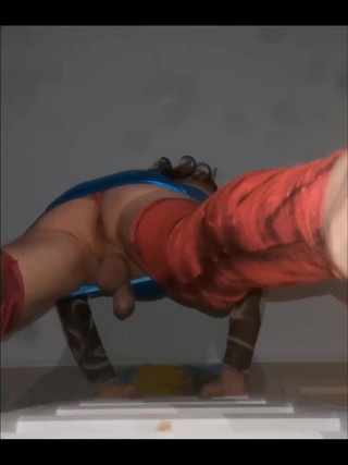 Lizzaali: Siapa Yang Mahu Memegang Tangga Saya Masih Semasa Saya Menghabuk...