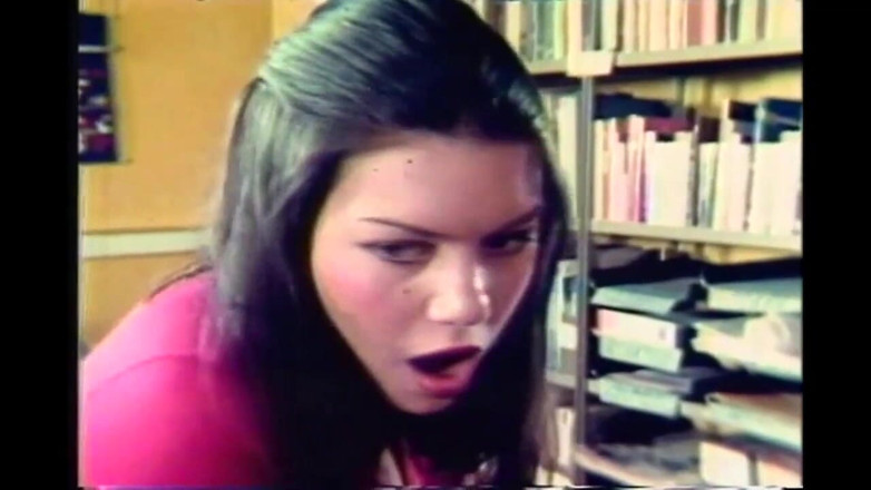 Vintage Usa: Trik mesum cewek jadul tiba-tiba muncrat (film lengkap)