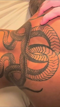 내 자지에 사정할 때 미카의 보지가 맥박질하는 느낌.. 이 장난 꾸러기 얼마나 기뻐.