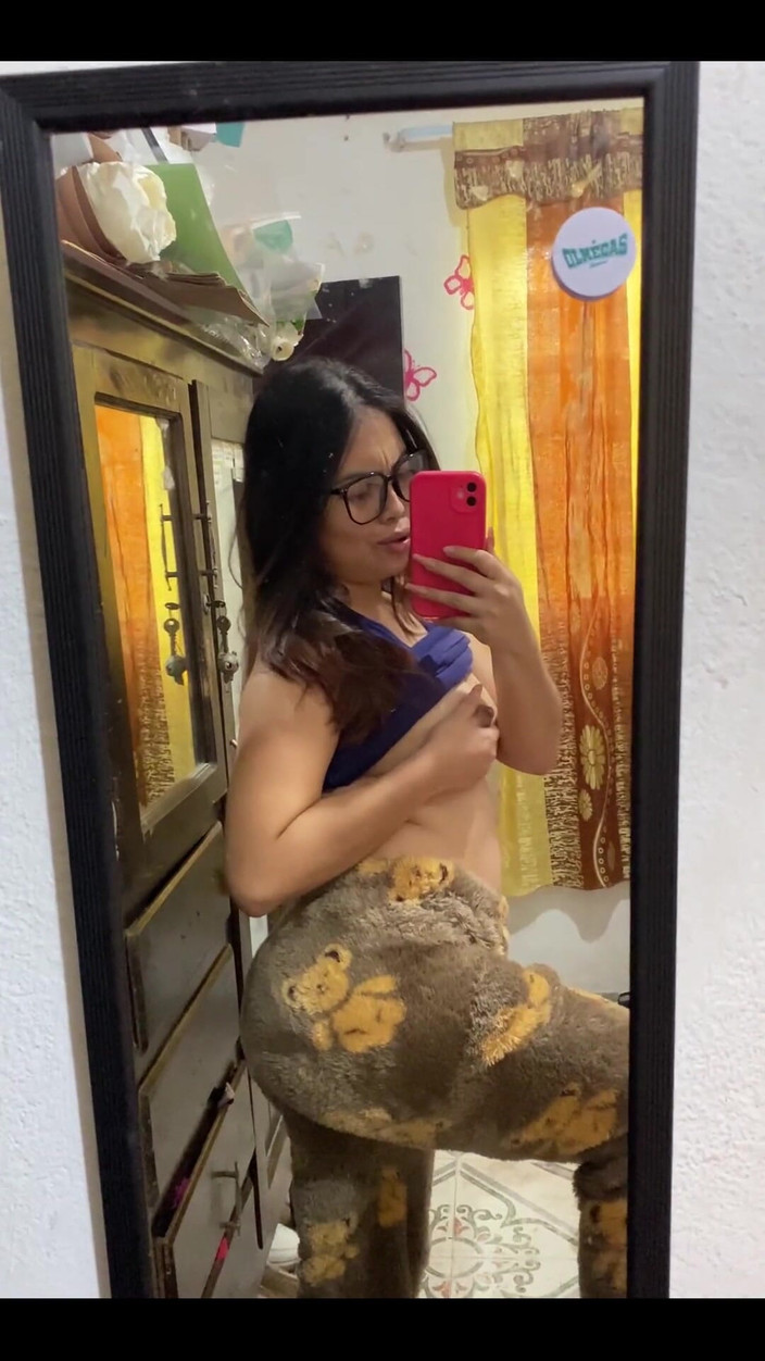 camicamilahotwife: 誰が私を捕まえに来るのか?