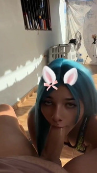 Bulma suce une bite de Goku