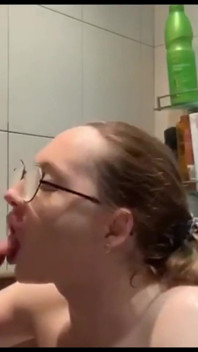 大鸡巴壮男乱搞性人妻 tgirl