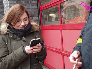 Veux-tu me montrer ton tube ? Un pompier se fait baiser !!
