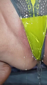 Meine zusammenstellung, wie ich im freien pisst Deine kurvige nymphomanin