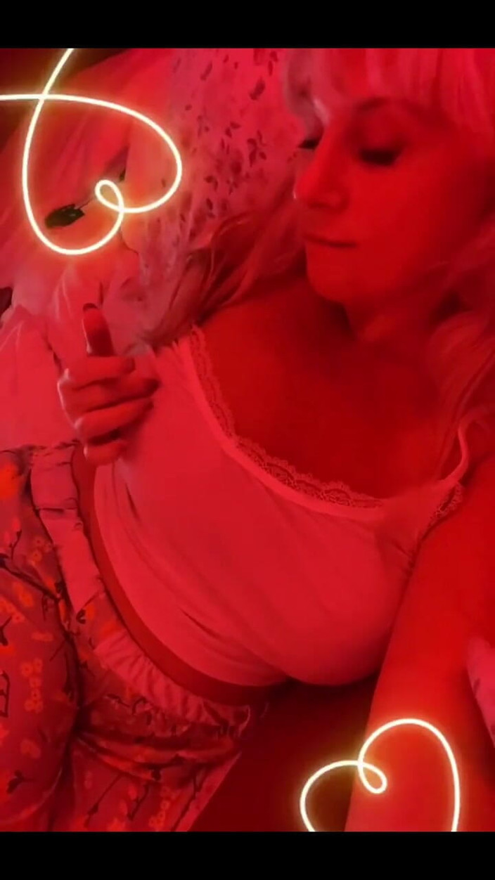 PaintedRose Taboo Femdom Fetish MILF: Você acha que esses pijamas são muito sexy para madrasta?