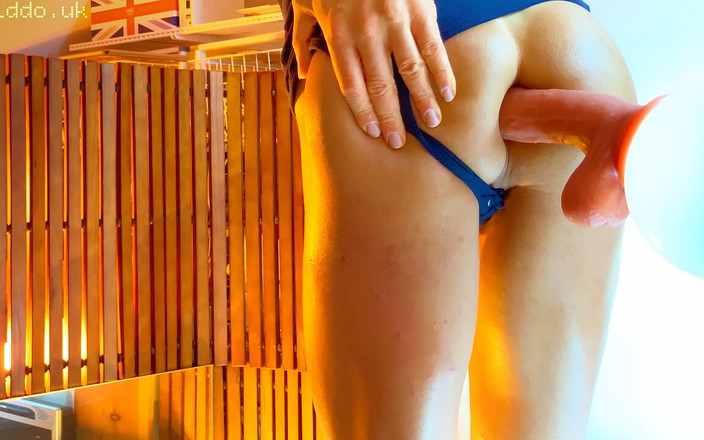 miaukiddo: Burlas y cabalgando en traje azul