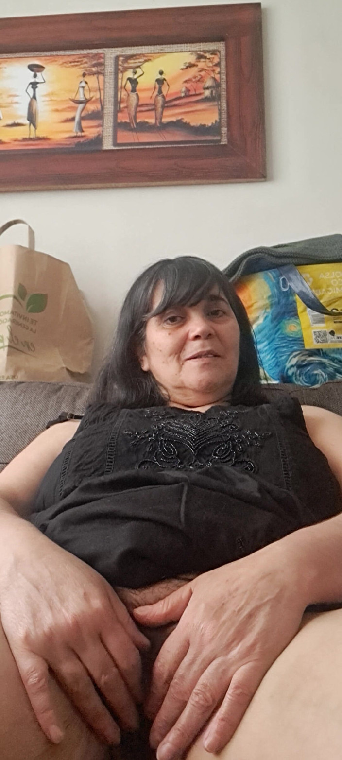 Mommy big hairy pussy: Mature Mom with a Hairy Pussy