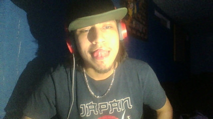 AlexAlejandro13: Тобі подобається моє маленьке личко і те, як я реагую на