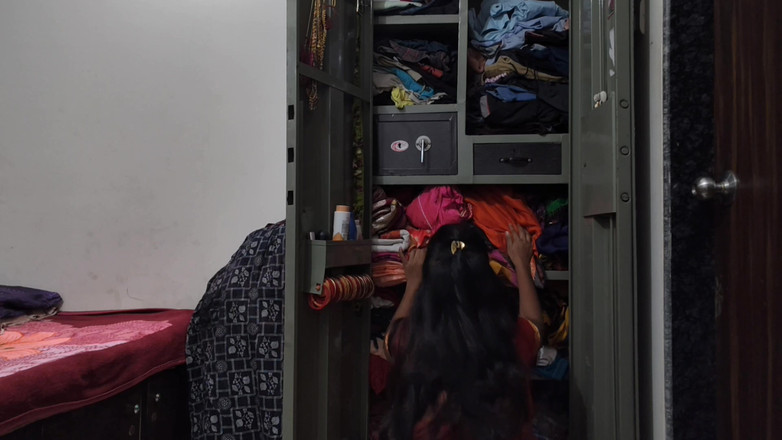 Mumbai Ashu: Ghar Ke Saf Safai Ke Dewran Daven Ne Bhabhi Ko...