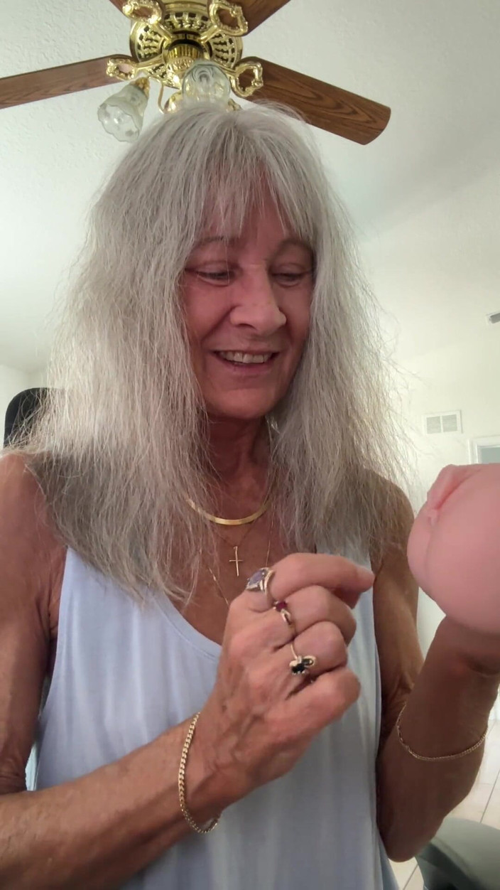 Leilani Lei: Buon venerdì!