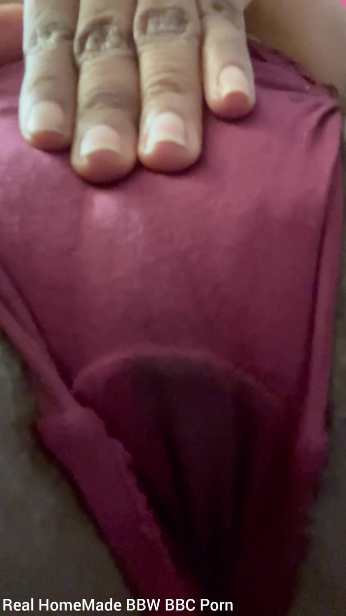 Super sexy ebony cuties: 私の秘所を擦るとズボンが濡れて絶頂を迎えました