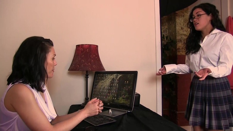 Punished Brats Spanking: Miss Audrey Memukul Kim