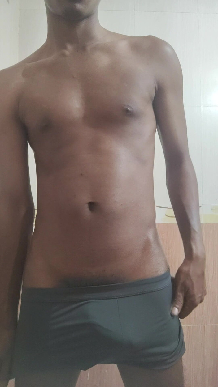 asa: Heyecan verici yarak bu ateşli oğlanı dolduruyor