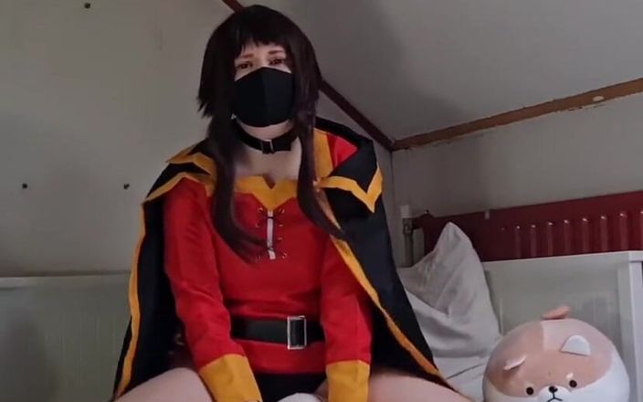 kyu_misa: Megumin一边啪枕头一边快速做爱