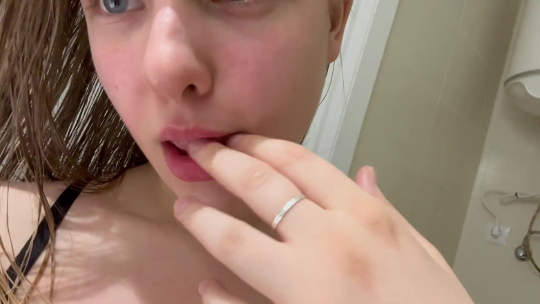 JuiceLussie: Sit on Ur Face! Closeup! Pussy Closeup! Try Not to...