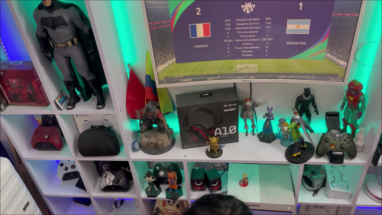 Jenifer Play: Argentinisches Mädchen Verliert Wette Und Muss Einen Tollen Schwanz Lutschen