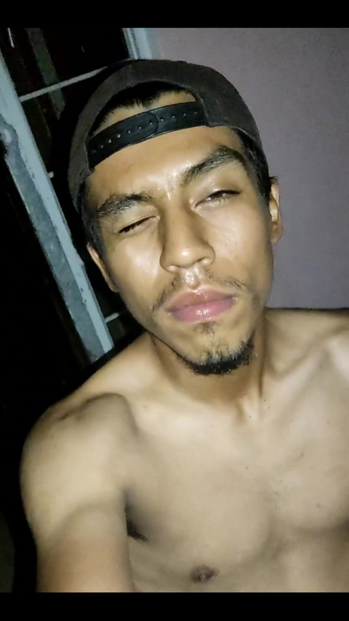 AlexAlejandro13: Czwartek Ganek House DobraNoc nago