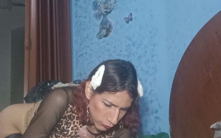 Femboy from Colombia: No último momento é o melhor momento dando tudo