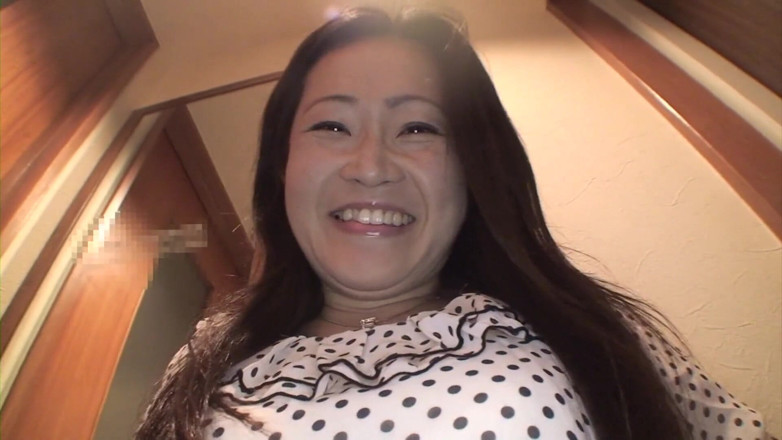 Japan Lust: La miLF giapponese si fa riempire la sua stretta figa...