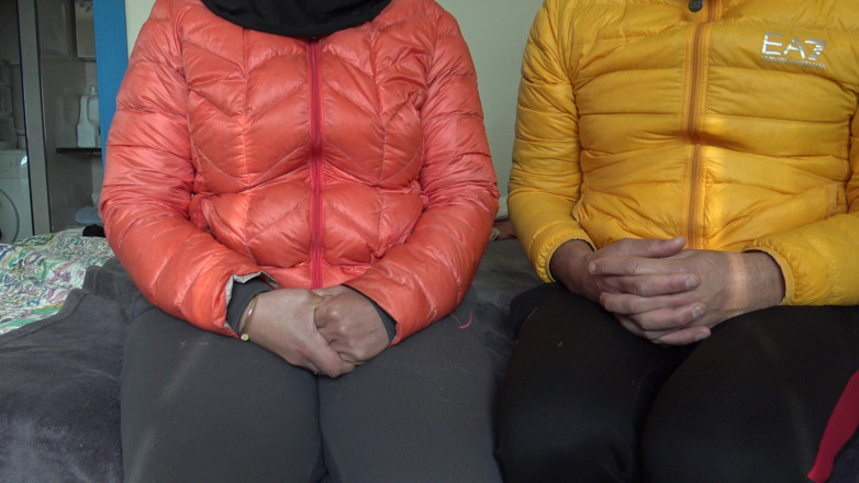 Stepmom Susan: Moje macecha mi ukázala svou chlupatou kundičku k mým 18. narozeninám
