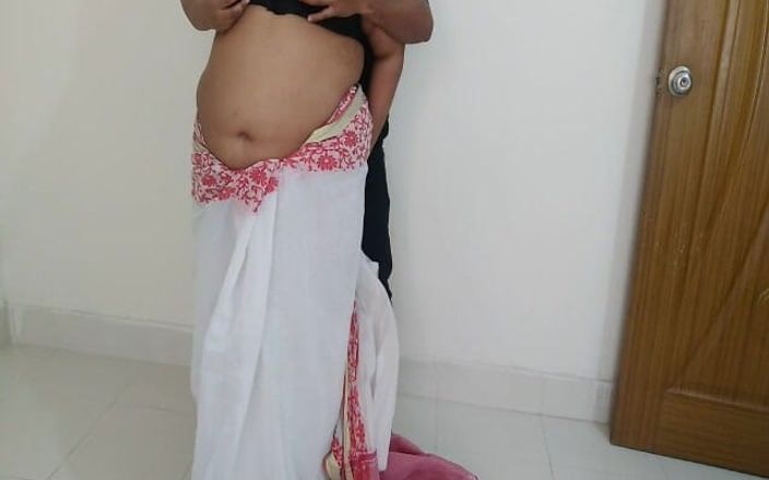 Aria Mia: Nepali Kand - Desi Nri MILF Gorąca kobieta!