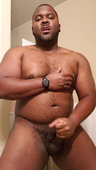 Un orso si masturba con un BBC parte 60