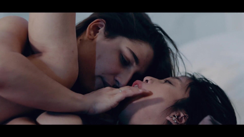 SweetheartVideo: Stává se z Elsy scéna 1 mladá láska