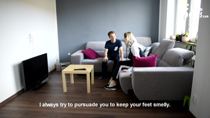 Czech Soles - foot fetish content: Nech mě čichat k tvým nohám, hezká, prosím