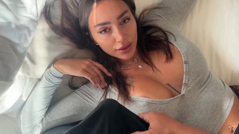 Teddy Tarantino: La sexy Sisi Rose sabe cómo conseguir mi polla para...