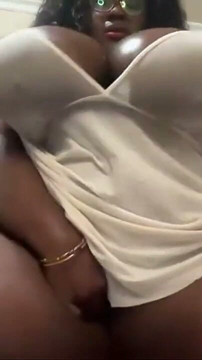 Legendary Booty Overdose: BBW Giantess Striptease &amp; Tits Worship