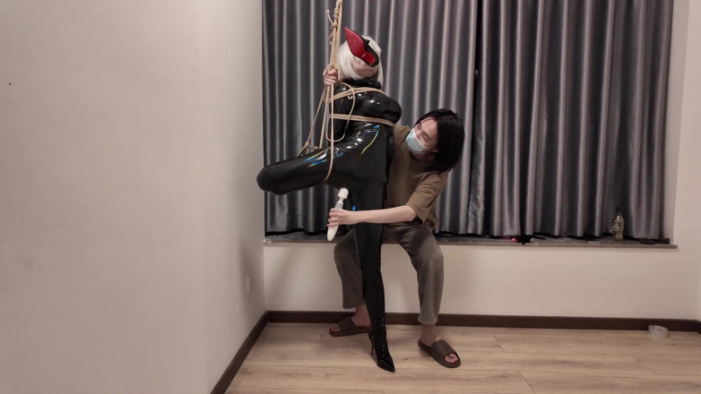 Aisan girl bondage: Hs20-awek dalam jaket kulit terikat dan kemudian didisiplinkan