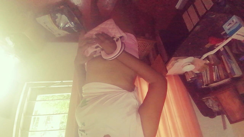 Tina Baby: Fiica vitregă nu are rușine pentru pula tatălui vitreg