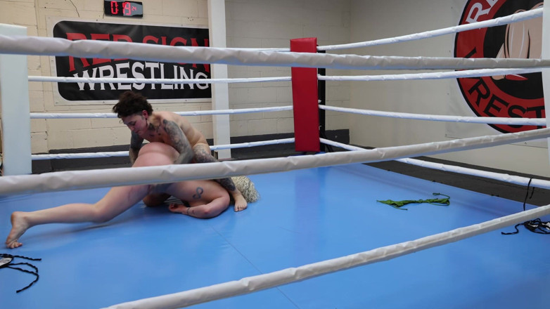 Red Sign Wrestling: Kourtney Inked gegen auf der kourtney bambi