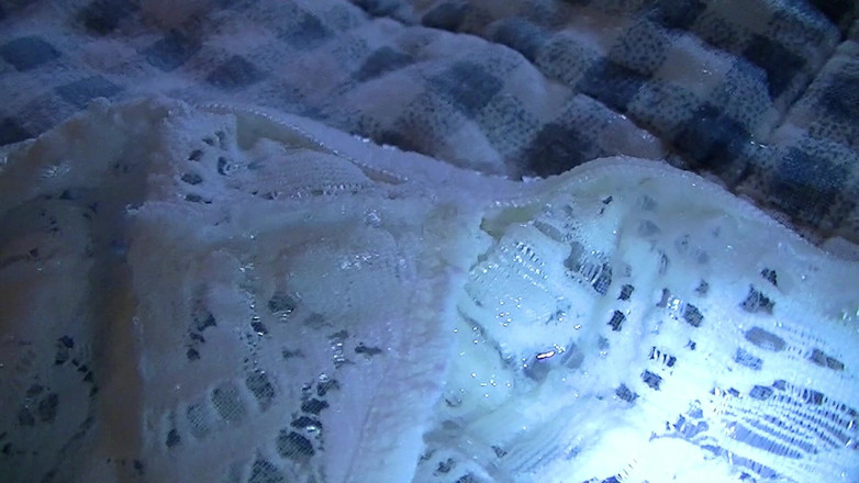 Mark Hannes: Com cetim, slip hump masturbação