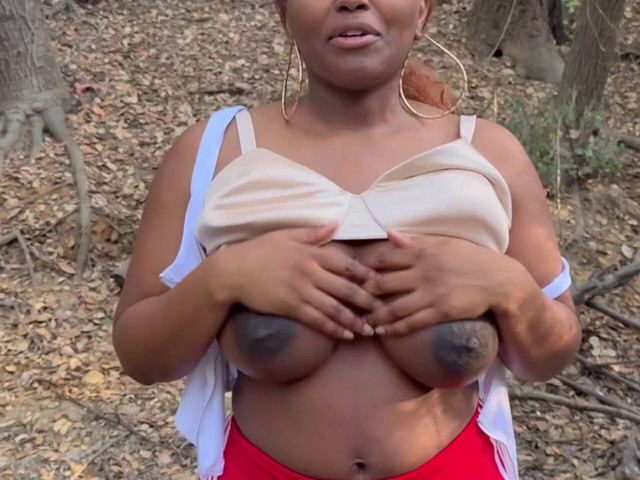 Pregnant Ebony Goddess Outdoor Pee (Shel Cierra) Pregnant Ebony Goddess Outdoor Pee (Shel Cierra)