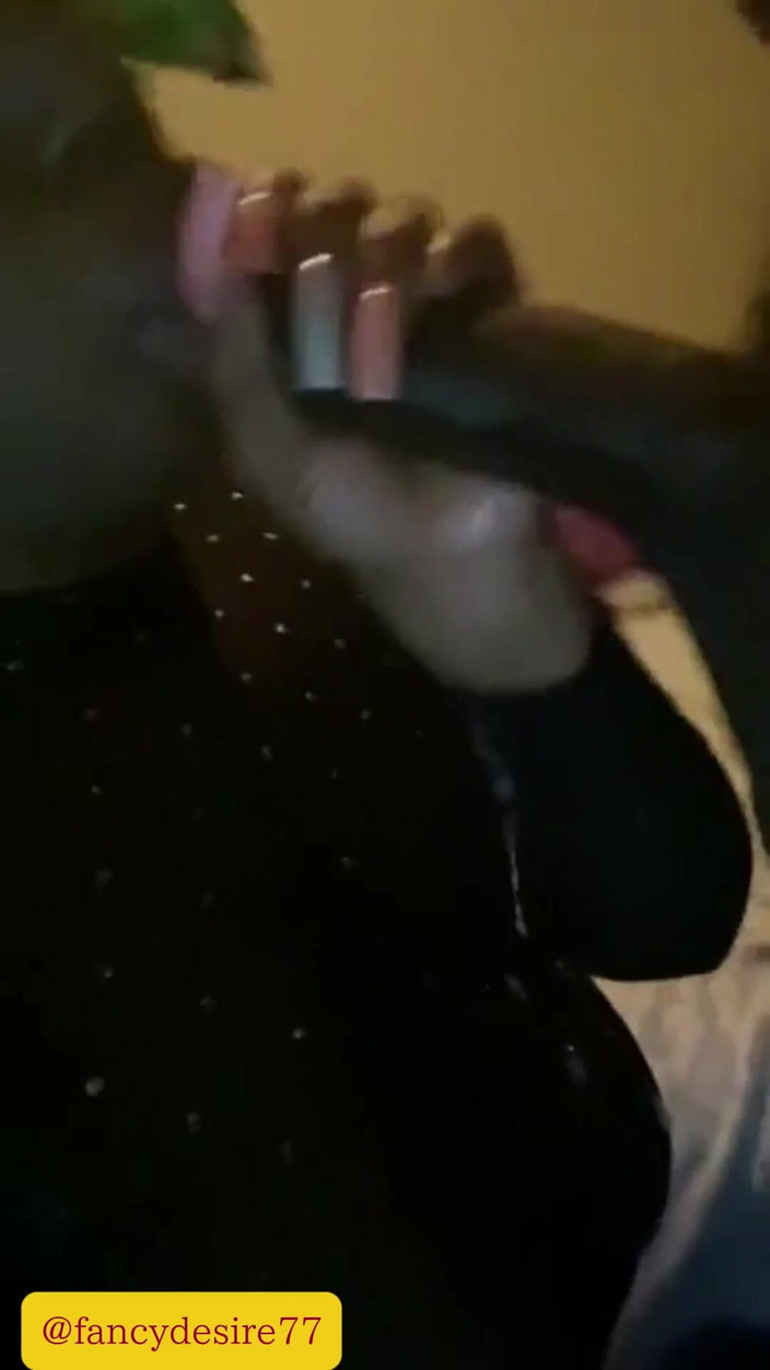 The quickie spot: Мій вітчим переїхав з нами і пізно ввечері нам трохи повеселитися