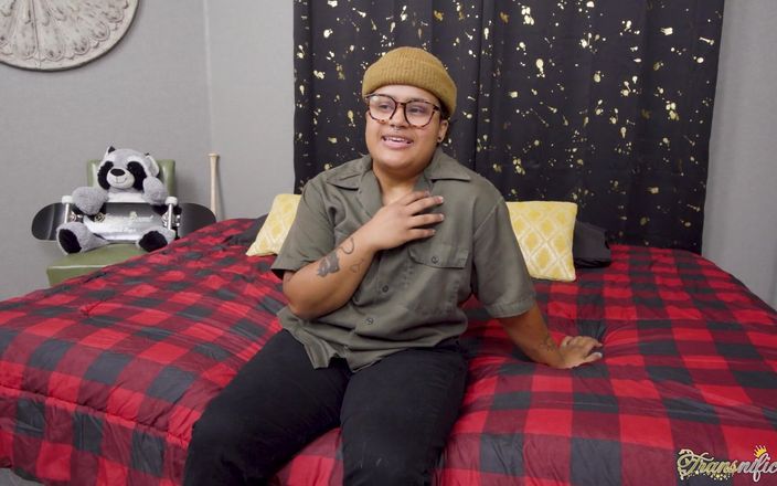 Transnificent: 介绍 Nic Sik！