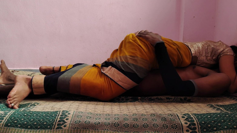 Viralcouple76: Pasangan hot india ngentot di ranjang