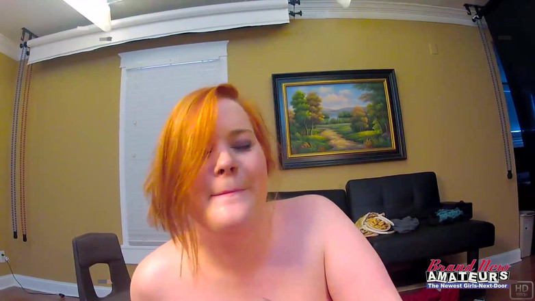 Brand New Amateurs: Štíhlá potetovaná brunetka Anastasia Rose masturbuje několika hračkami, vyvrcholení!