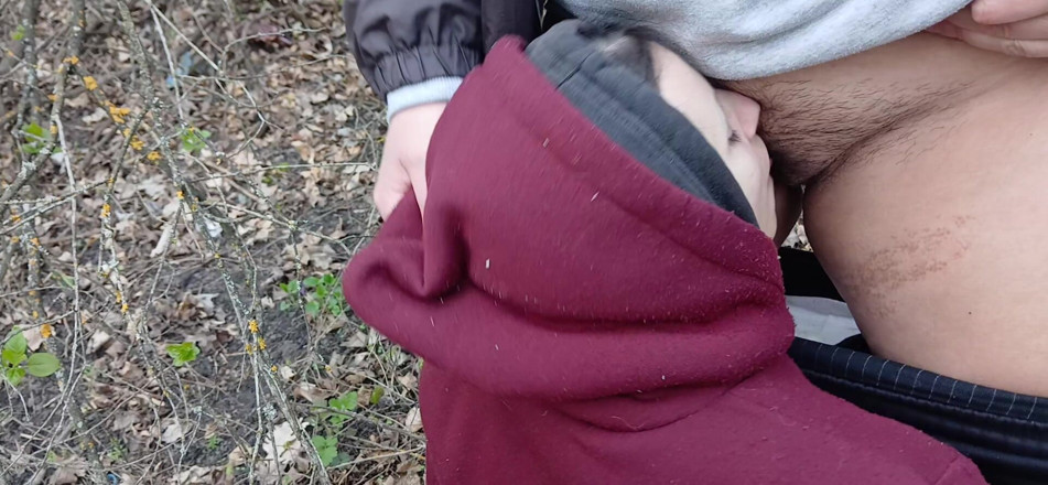 Lesbian-illusion: Tôi đi tiểu và đụ người yêu của tôi trong miệng trong...