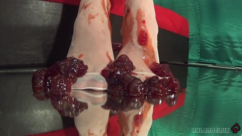 Nylondelux: Strawberry Crush Naylon Ayaklar